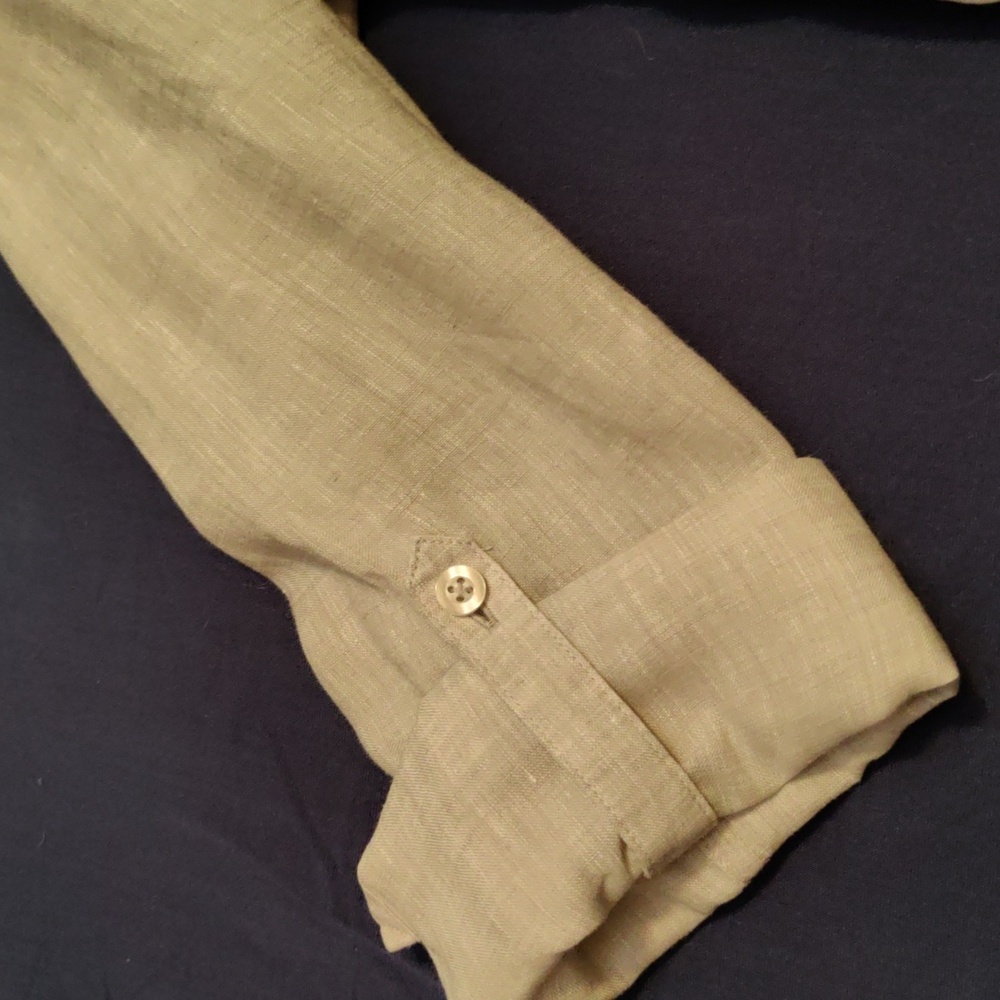 Chico’s No-Iron 100% Linen Roll Tab 3/4 Sleeve Button down shirt in dove grey - Picture 5 of 11